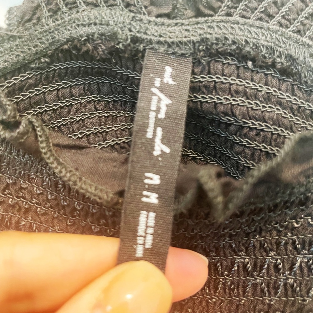 URBAN OUTFITTERS Black crop top - Picture 2 of 5